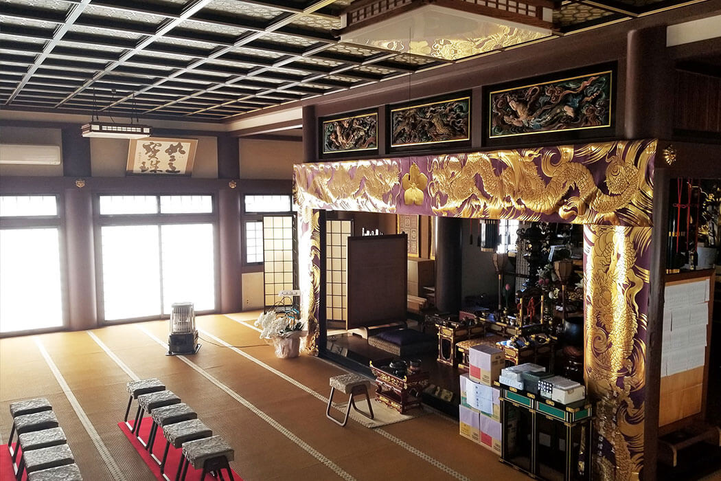 寳珠院・本堂内